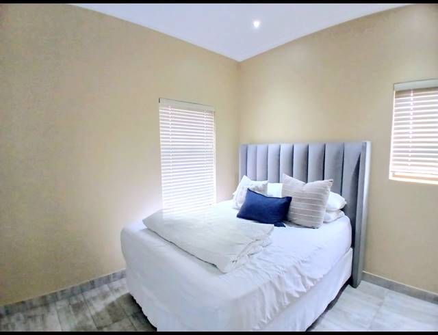 3 BEDROOM FREESTANDING FOR SALE IN BLUE VALLEY GOLF ESTATE